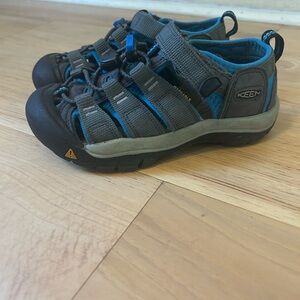 KEEN Kids' Gray and Blue Adventure Sandals